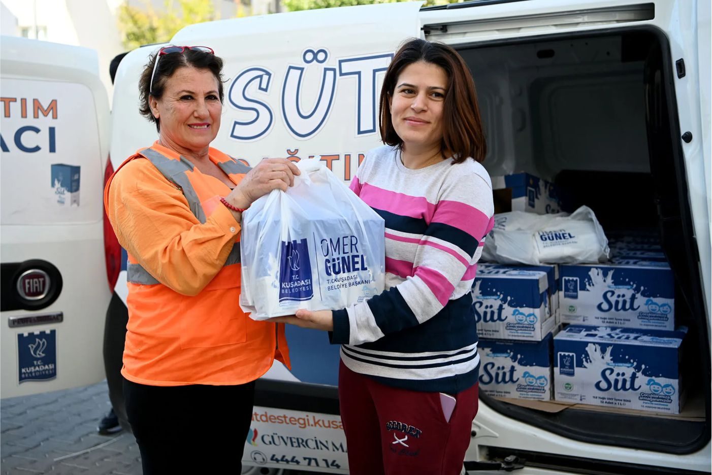 Kuşadası Belediyesi'nin süt desteği yüzleri güldürüyor