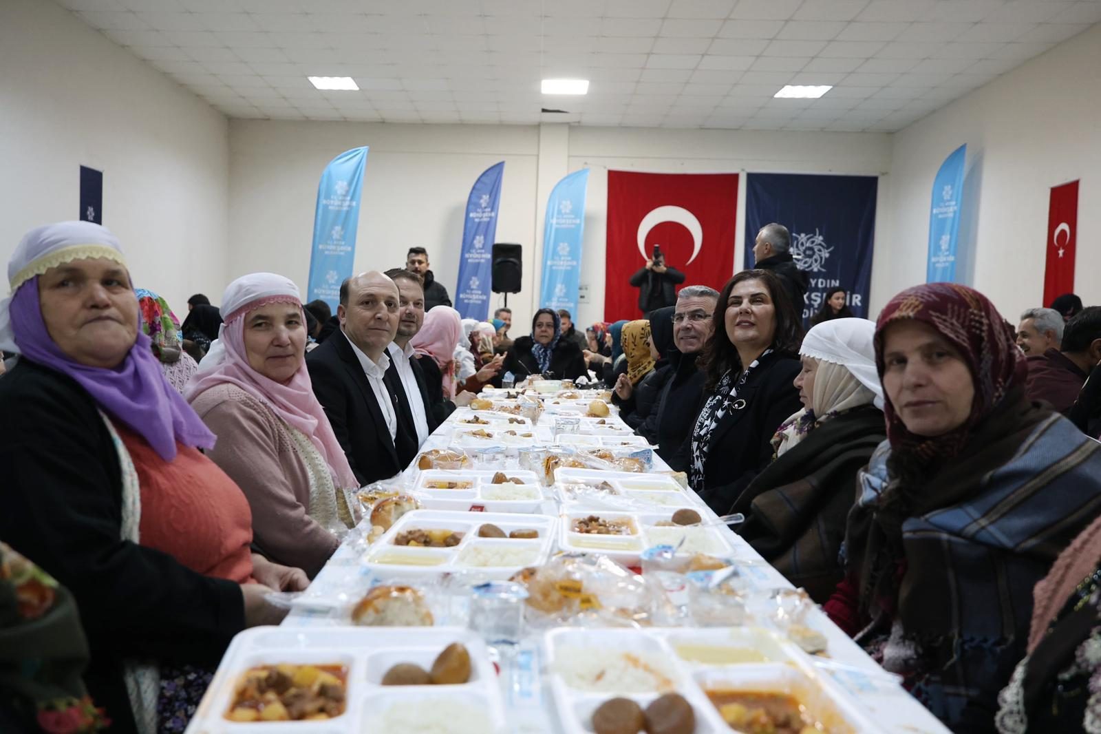 ÇERÇIOĞLU, KÖŞK'TEKİ İFTAR SOFRASINDA VATANDAŞLARLA OMUZ OMUZA OTURDU
