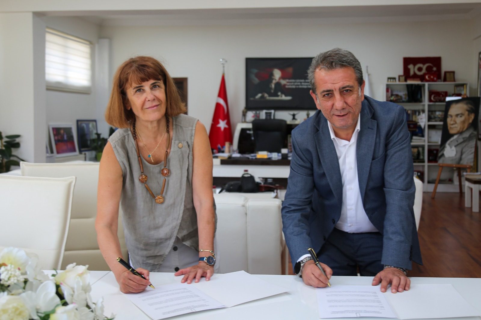 BAŞKAN ANIL YETİŞKİN SÖZÜNÜ TUTTU: EFELER’DE TARİHİ BİNA "ATATÜRK KÜLTÜR EVİ" OLARAK PROTOKOLE BAĞLANDI