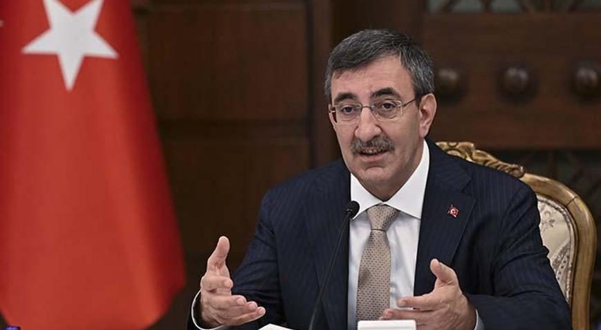 Cumhurbaşkanı Yardımcısı Cevdet Yılmaz'dan enflasyon açıklaması: Eski seviyeler, sert ataklar olmayacak