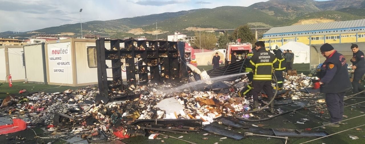 Aydın Büyükşehir Belediyesi itfaiye ekipleri Gaziantep'teki yangına müdahale etti
