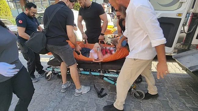 aydinda-kiraci-dehseti-ev-sahibini-cagirip-bicakladi-1751908866795.jpeg