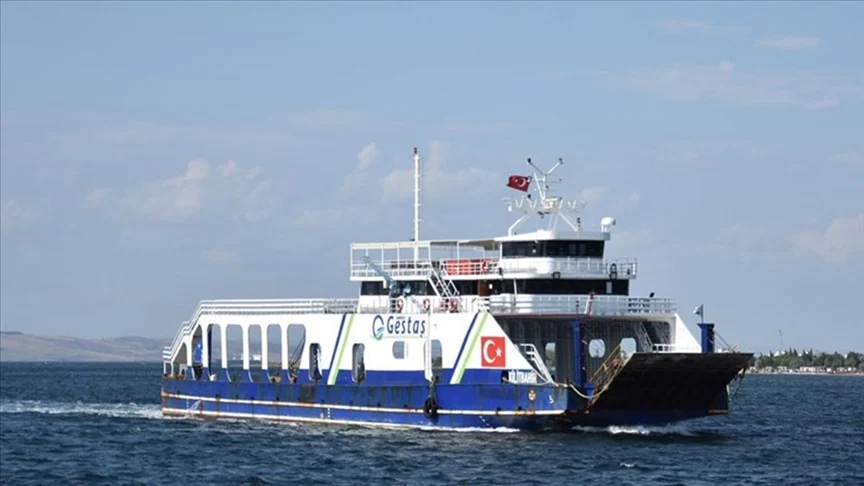 Marmara'da fırtına: Seferler iptal edildi