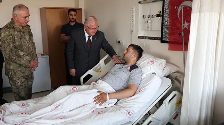 Bakan Gülerden metan gazından zehirlenen askerlere ziyaret