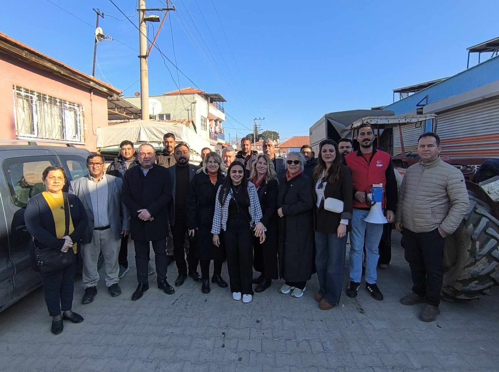 CHP İncirliova'dan Acarlar Pazarı'nda 8 Mart Buluşması