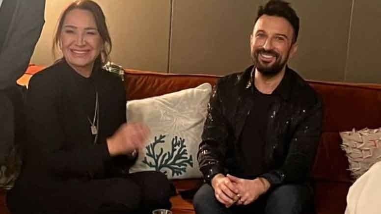 Demet Akbağ Tarkan'ı kulisinde ziyaret etti