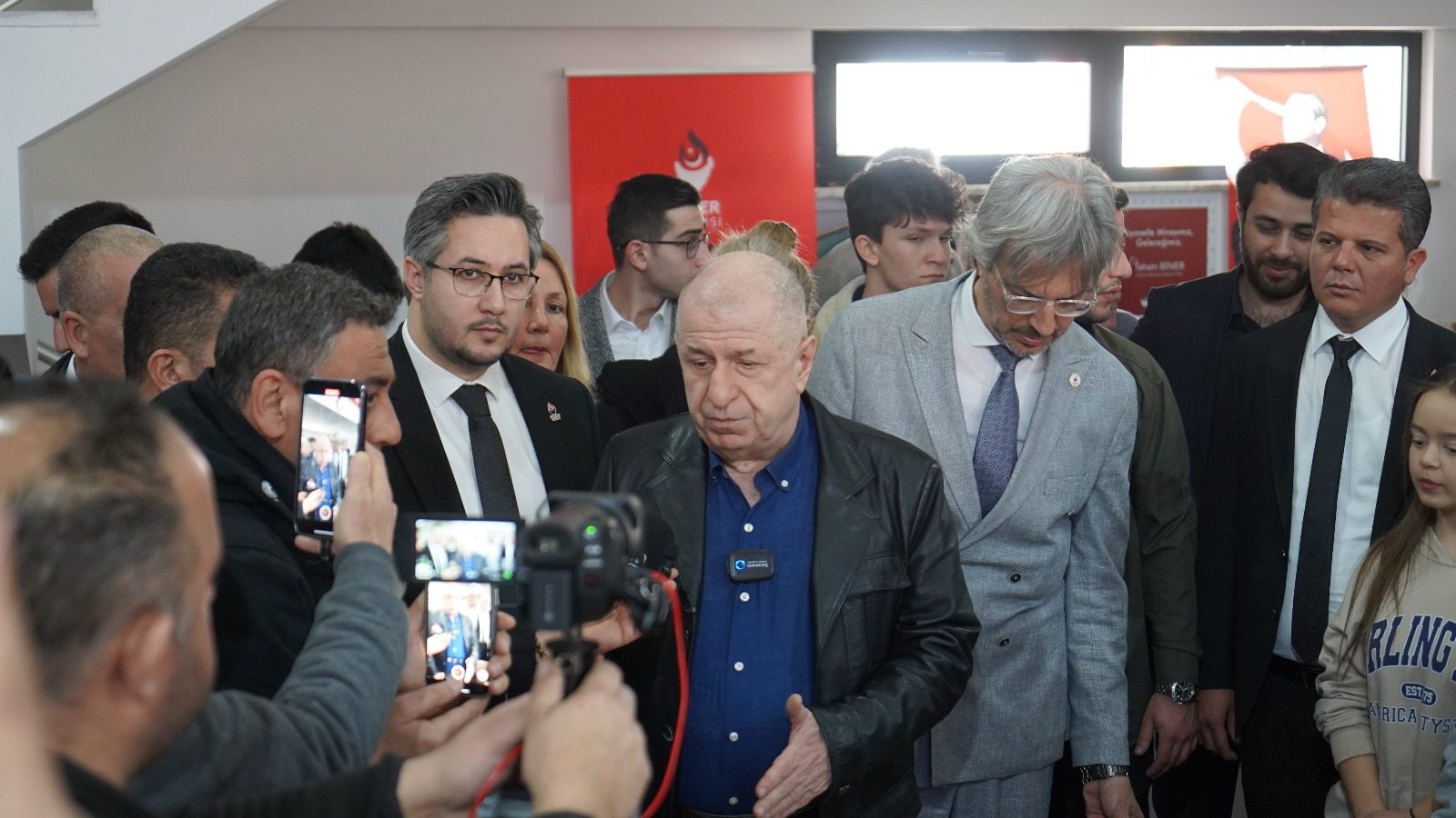 Zafer Partisi Genel Başkanı Prof. Dr. Ümit Özdağ, Alanya’da basın açıklamasında bulundu.