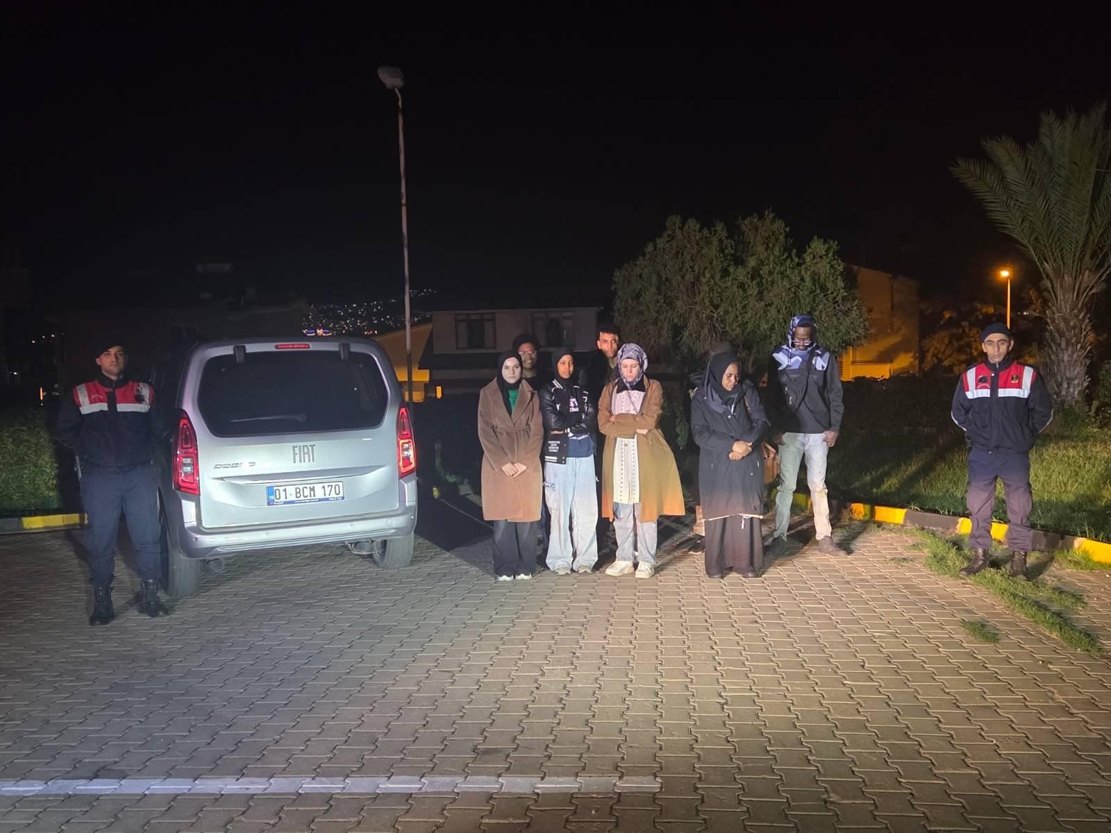 Didim'de Göçmen Kaçakçılığı Operasyonu: 13 Göçmen ve 2 Organizatör Yakalandı