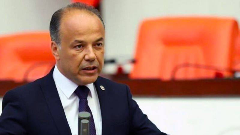 Eski vekil Yavuz'dan Ertürk'e sert cevap: "İftiralarının altında ezileceksin"