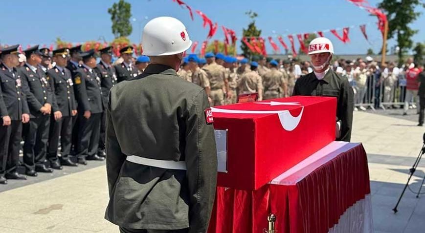Şehit er Semih Erdoğan, memleketi Giresun'da son yolcuğuna uğurlandı