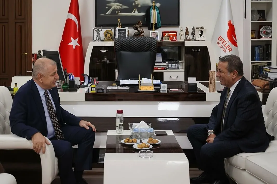 Özdağ’dan Efeler Belediyesi’ne ziyaret