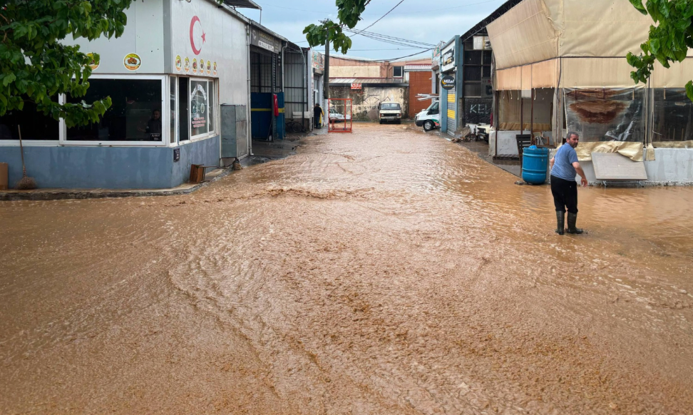 Köşk Sanayi Sitesi’nde Selin İzleri Siliniyor