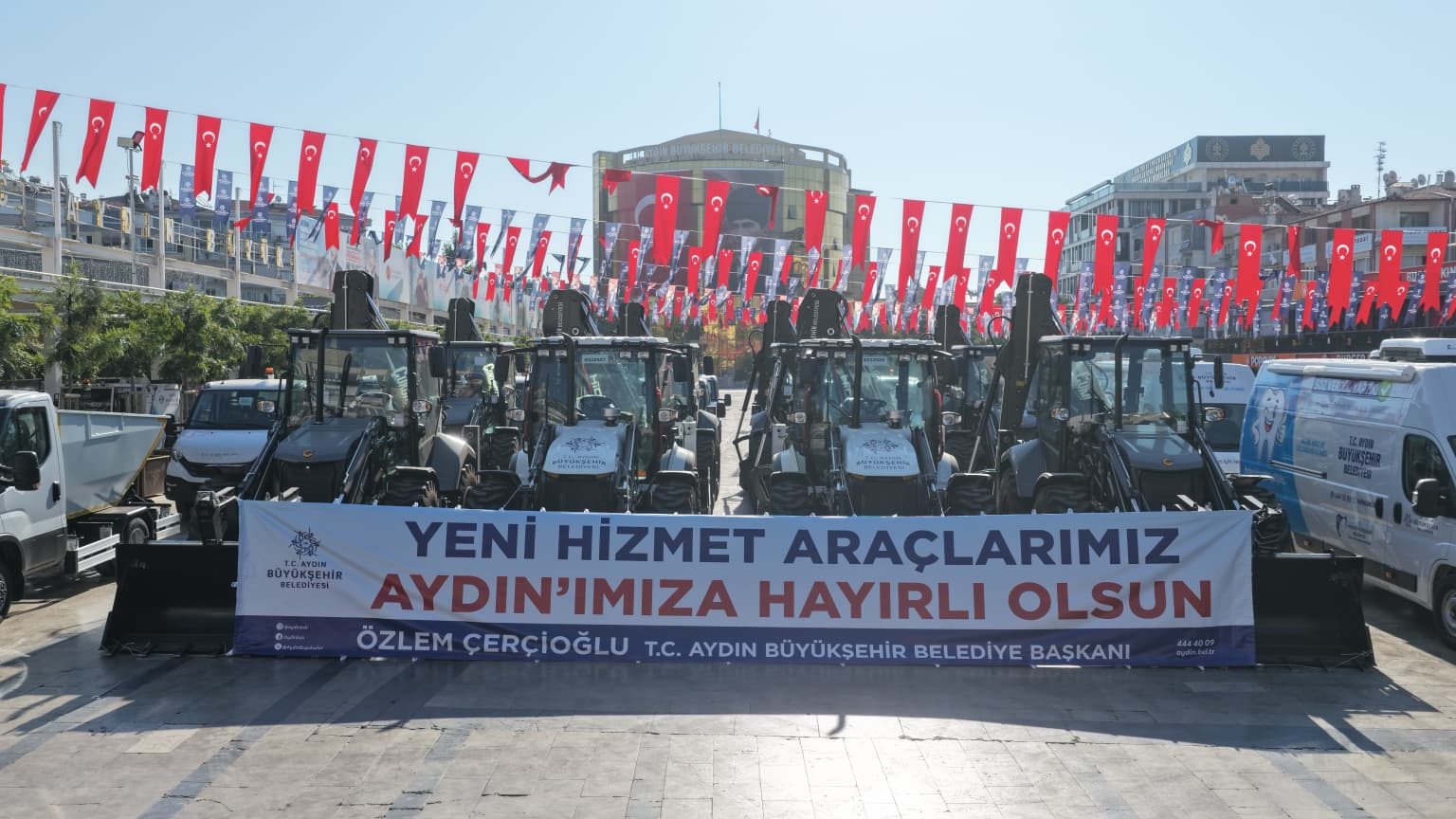 BAŞKAN ÇERÇİOĞLU BÜYÜKŞEHİR BELEDİYESİ’NİN ARAÇ FİLOSUNU 90 MİLYON LİRALIK YATIRIM İLE GÜÇLENDİRDİ