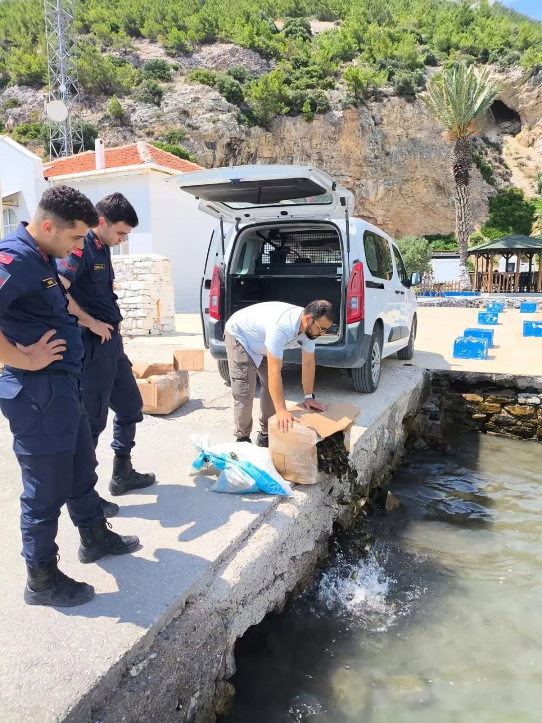 Söke’de Kaçak Yengeç Nakline Suçüstü