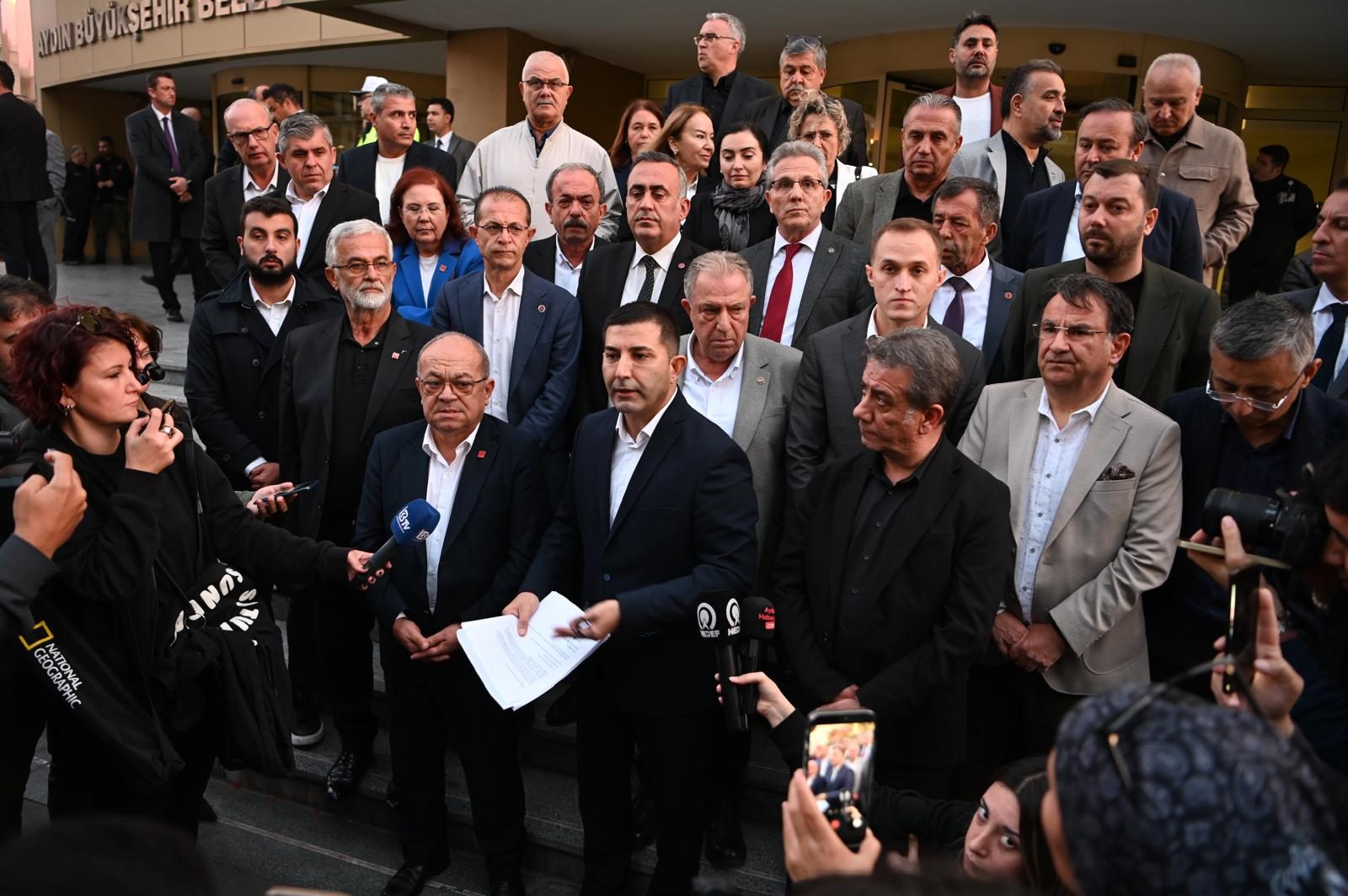 CHP GRUP BAŞKAN VEKİLİ ÖMER GÜNEL: “AYDIN’A HİZMETİN ÖNÜNDEKİ TEK ENGEL ÖZLEM ÇERÇİOĞLU’DUR”