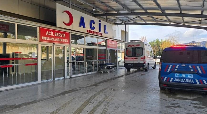 Adana’da dehşet! Kız kardeşiyle tartışan babasını bıçakladı