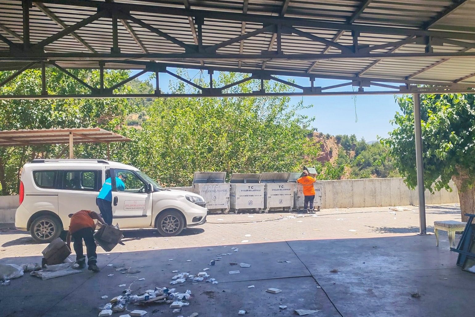 EFELER BELEDİYESİ DÜĞÜN YERLERİNİ PIRIL PIRIL YAPIYOR