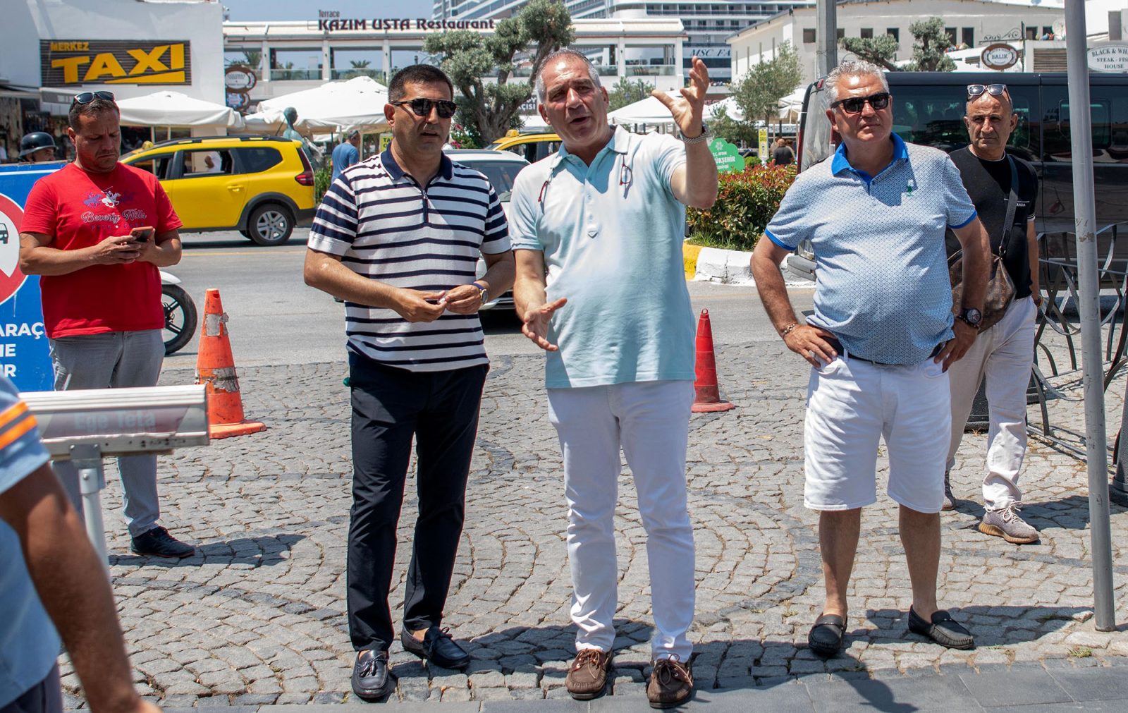 BAŞKAN ÖMER GÜNEL’DEN TURİSTİK ÇARŞI ESNAFINA ZİYARET