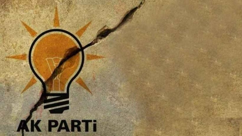İNCİRLİOVA AKP'DE İSTİFALAR DURMUYOR