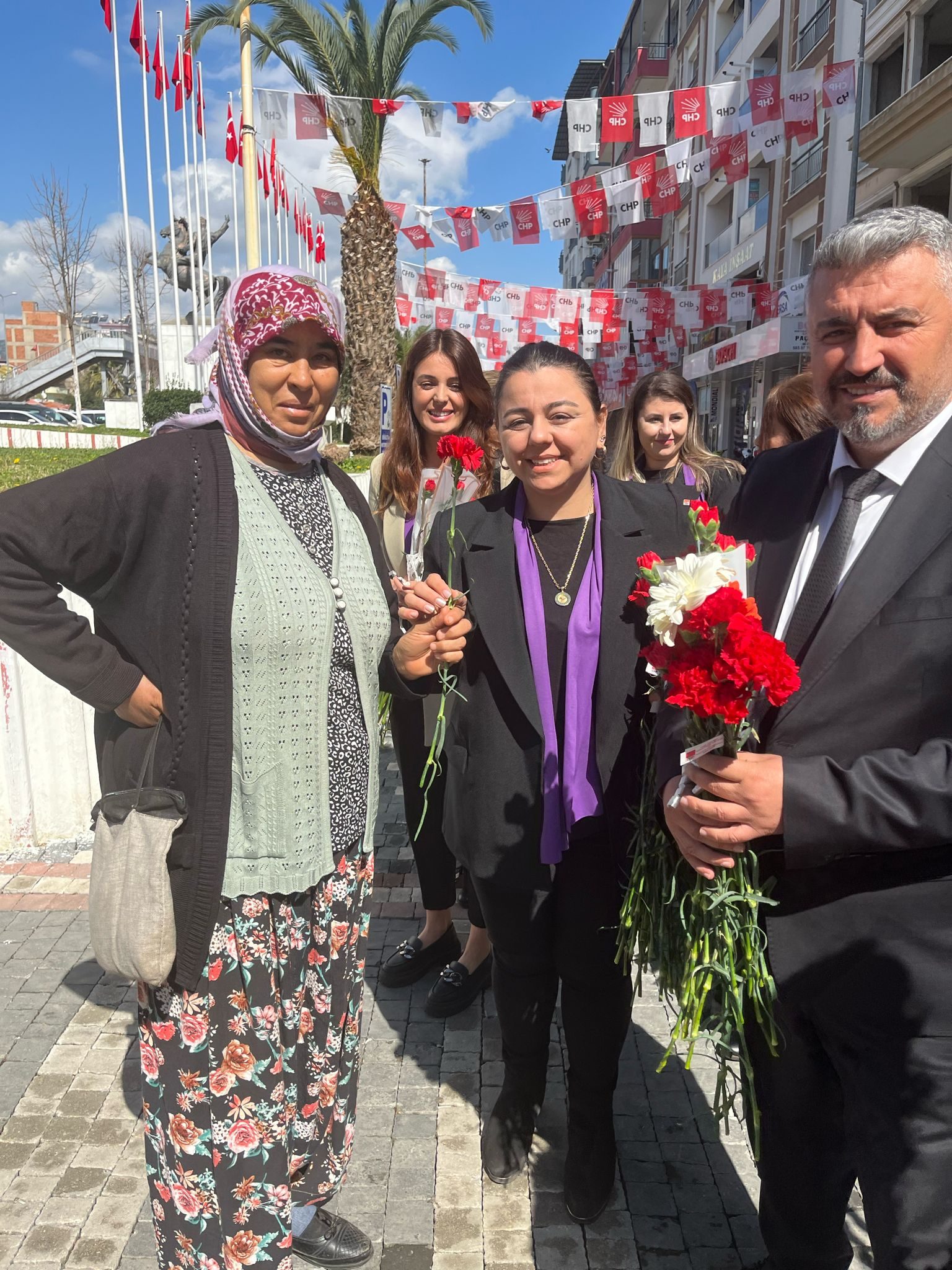 CHP'Lİ GÖKMEN "KADINLAR, HAYATIMIZIN ANLAMIDIR”