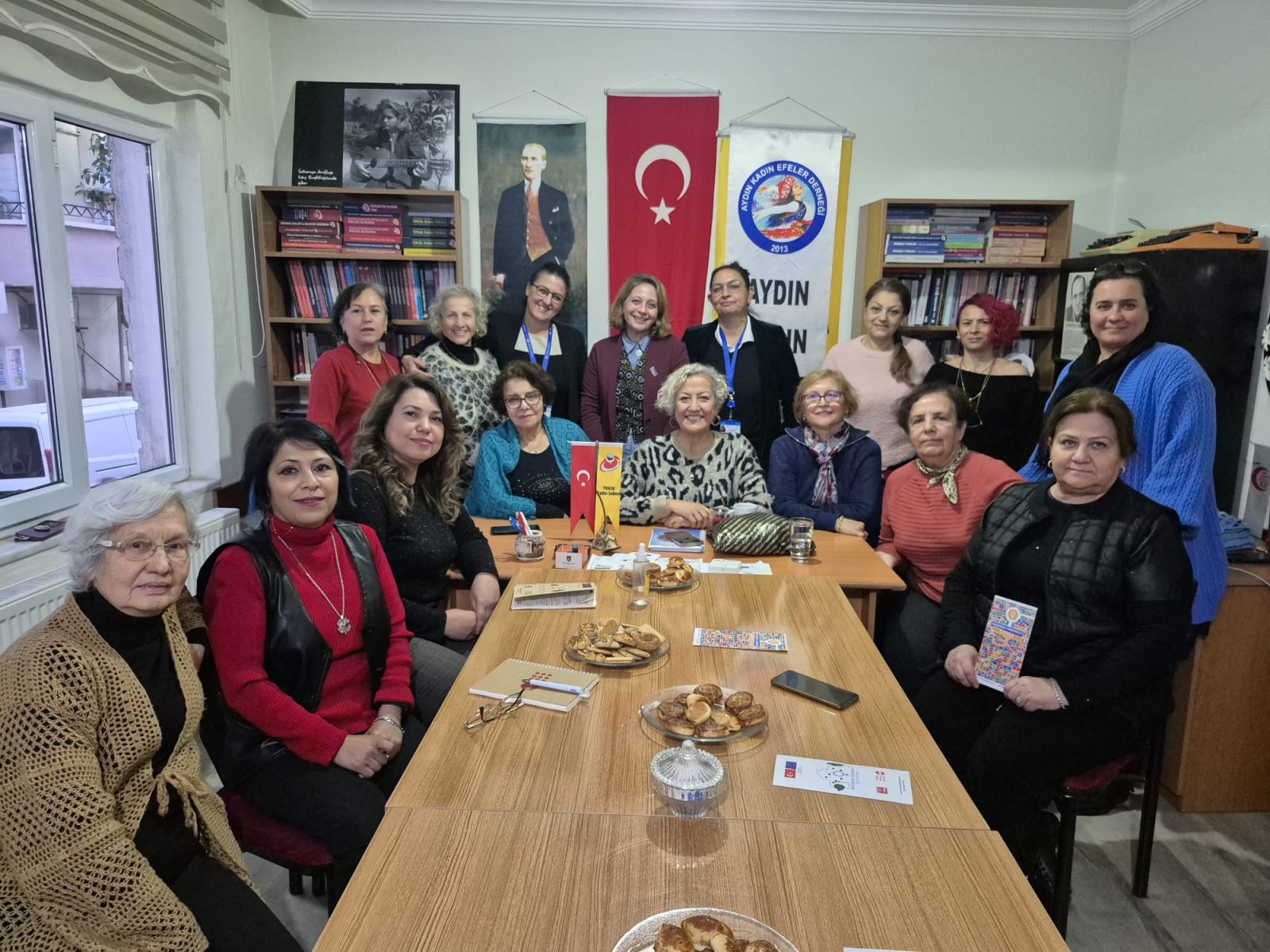 Efeler'de Bir İlk: Kadın Dostu Kentler için STK'larla İş Birliği Toplantısı Gerçekleştirildi.