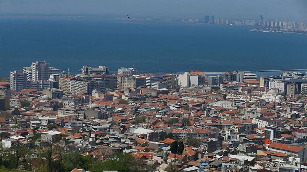 İzmir'de planlı ve dönüşümlü su kesintisi: 11 ilçe etkilenecek