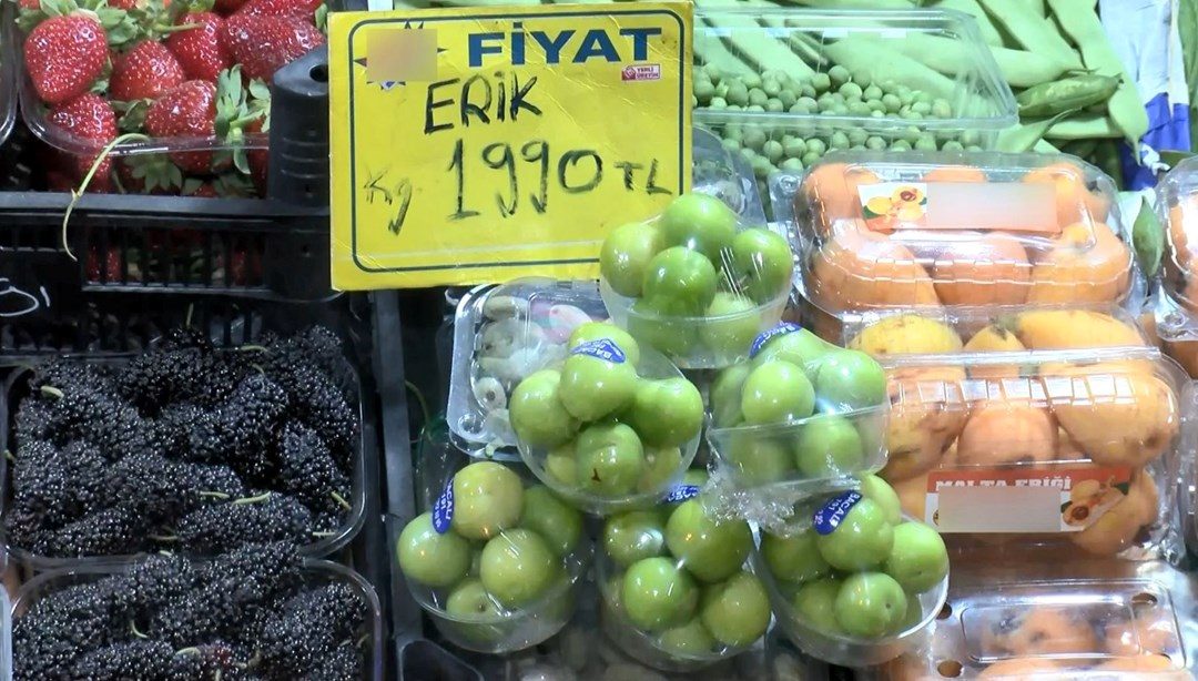 İstanbul'da çeyrek altın fiyatına 1 kilo erik