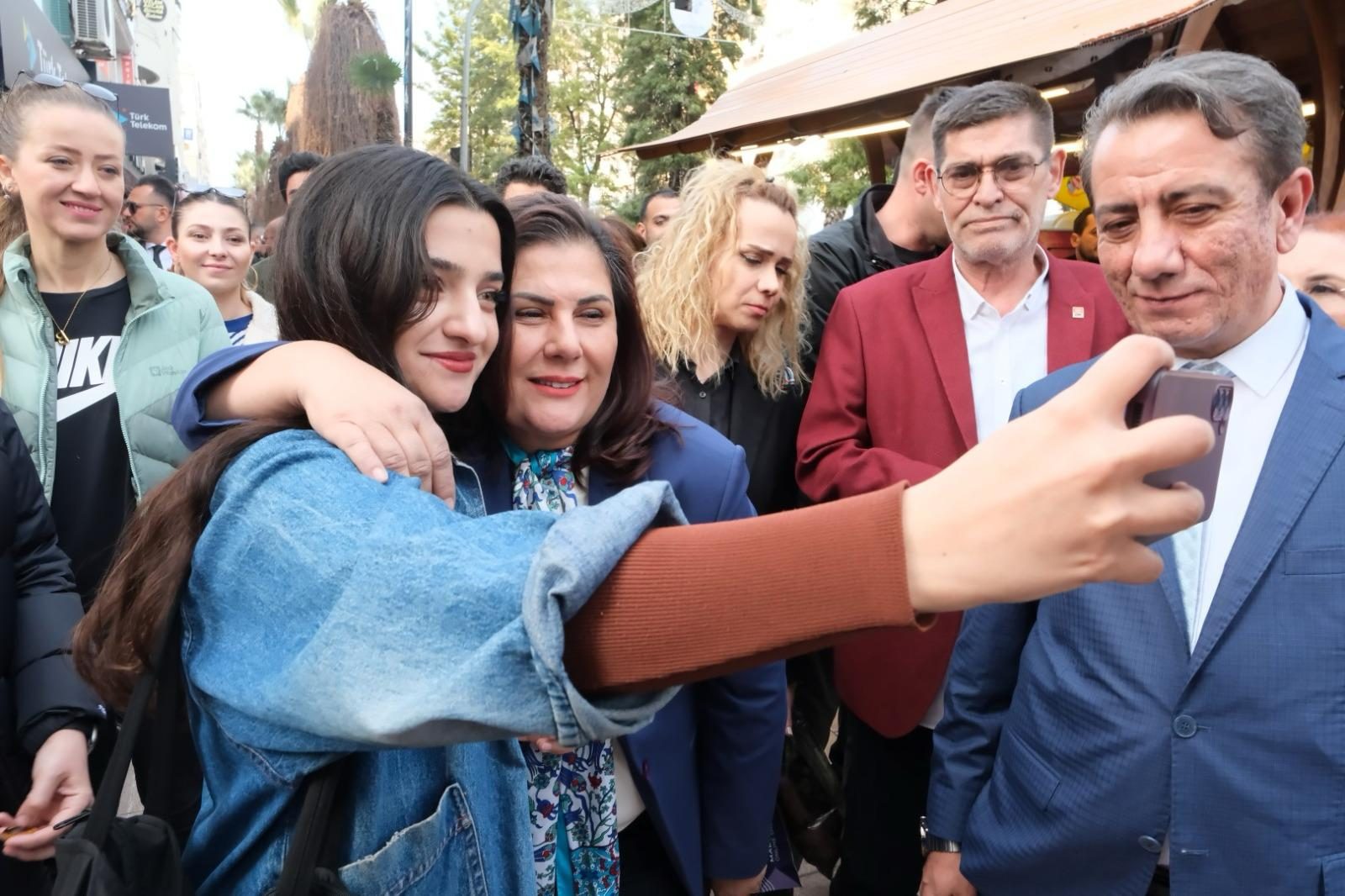 Çerçioğlu: "Biz bir yeri yıkıp öyle yıllarca metruk halde bırakmıyoruz. Hemen yapıyoruz"