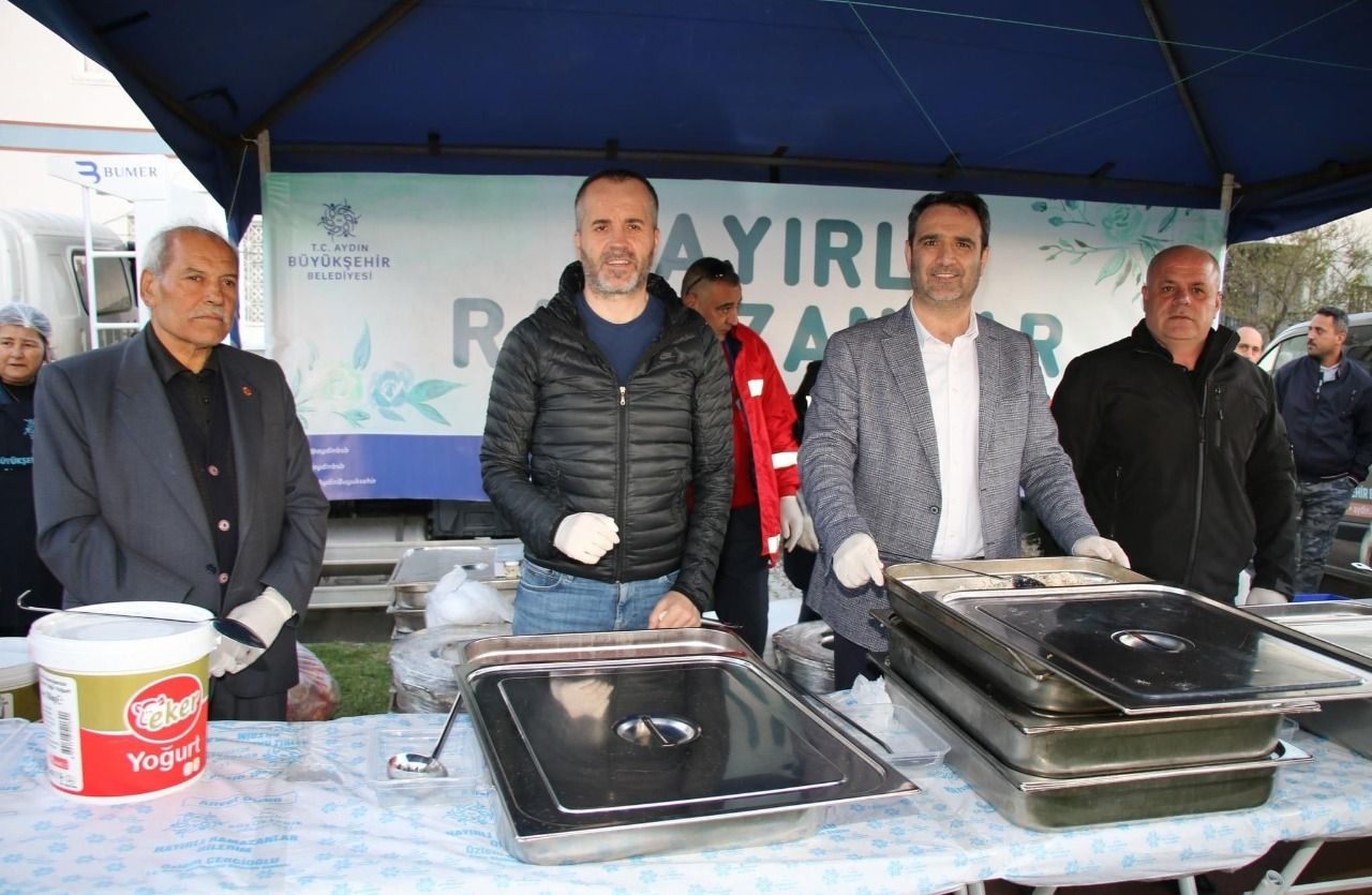 Söke’de Büyükşehir'in iftar çadırı doldu taştı