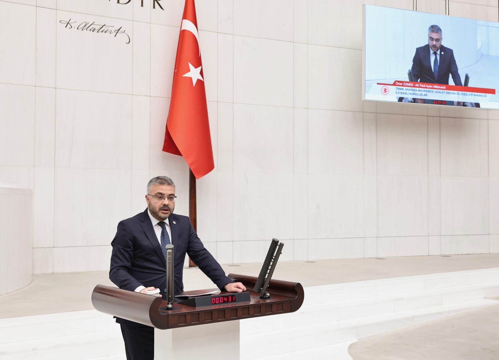 Ömer Özmen: "Cumhuriyet, Hürriyetin ve Adaletin Sancağıdır"