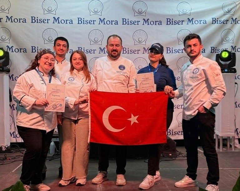 Kuşadası Davutlar MYO’dan Uluslararası Gastronomide Büyük Başarı